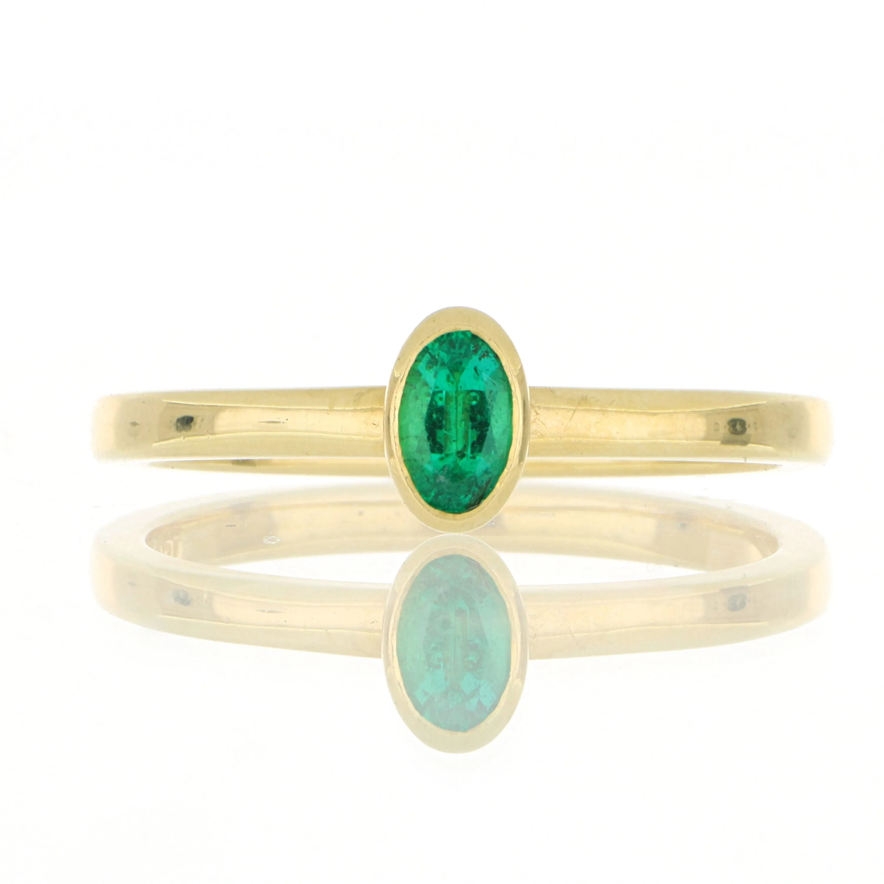 18k Yellow Gold Oval Shaped Emerald Yum Drop Ring