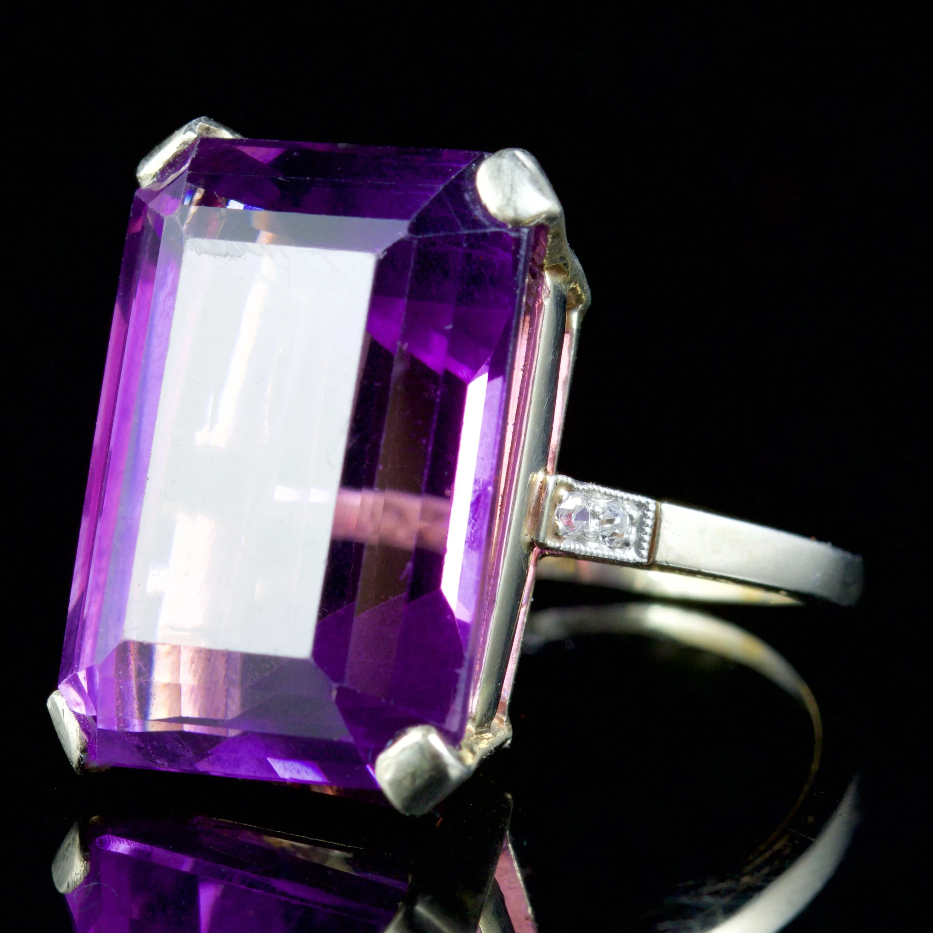 Amethyst Diamond Ring 20Ct Amethyst 14Ct Gold Circa 1940