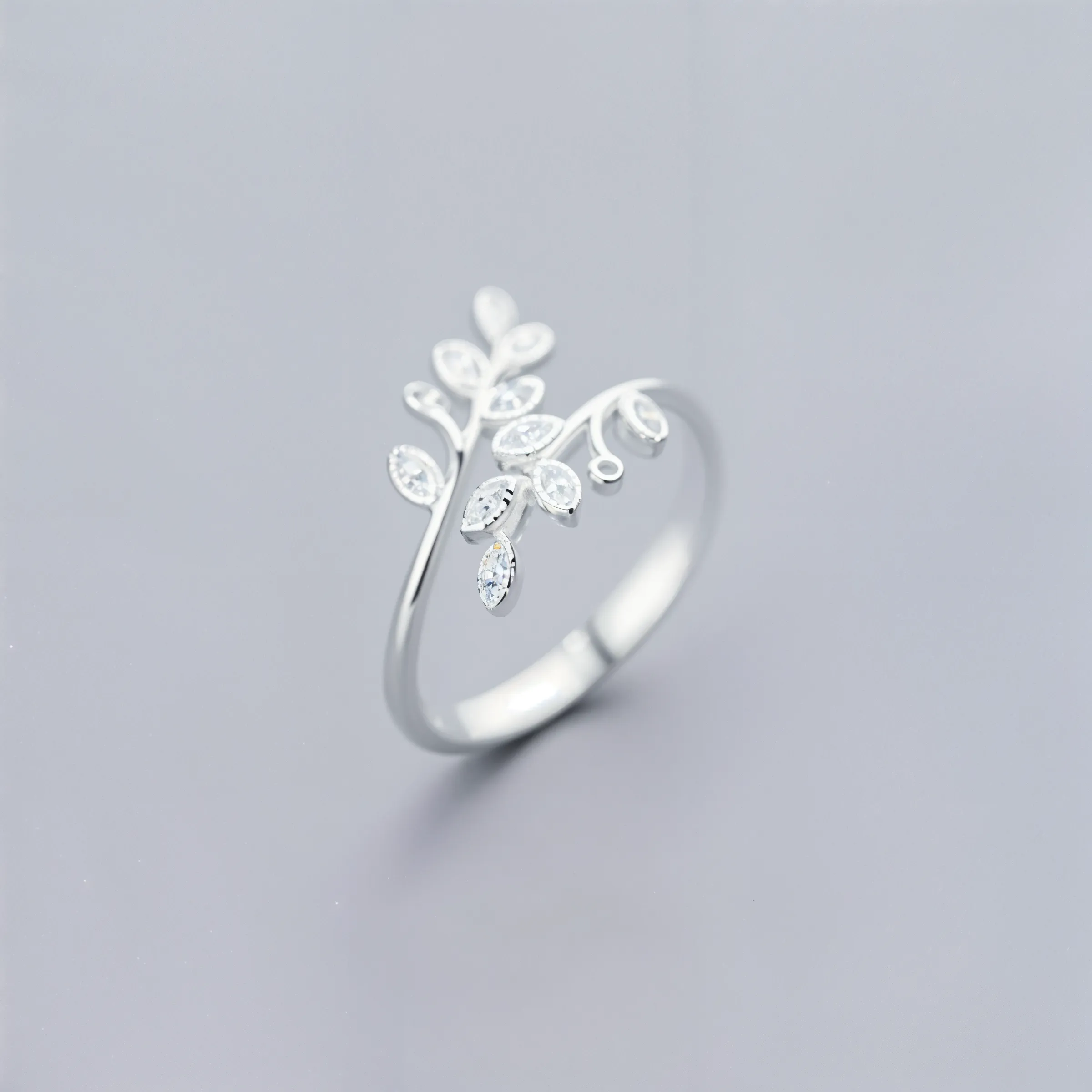 An Affair with Leaves Ring