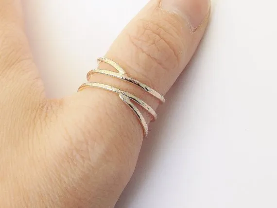 Bypass Thumb Ring, Coil Ring, Textured Thumb Ring, Wrap Around Ring, Statement Ring, Bypass Ring, Textured Gold Jewelry, Modern,Textured