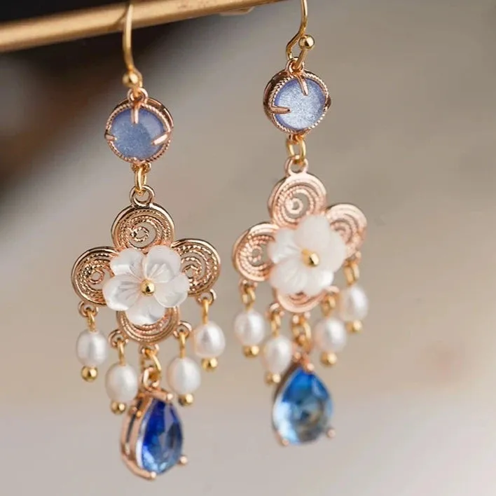 Dangle Earrings: Sapphire