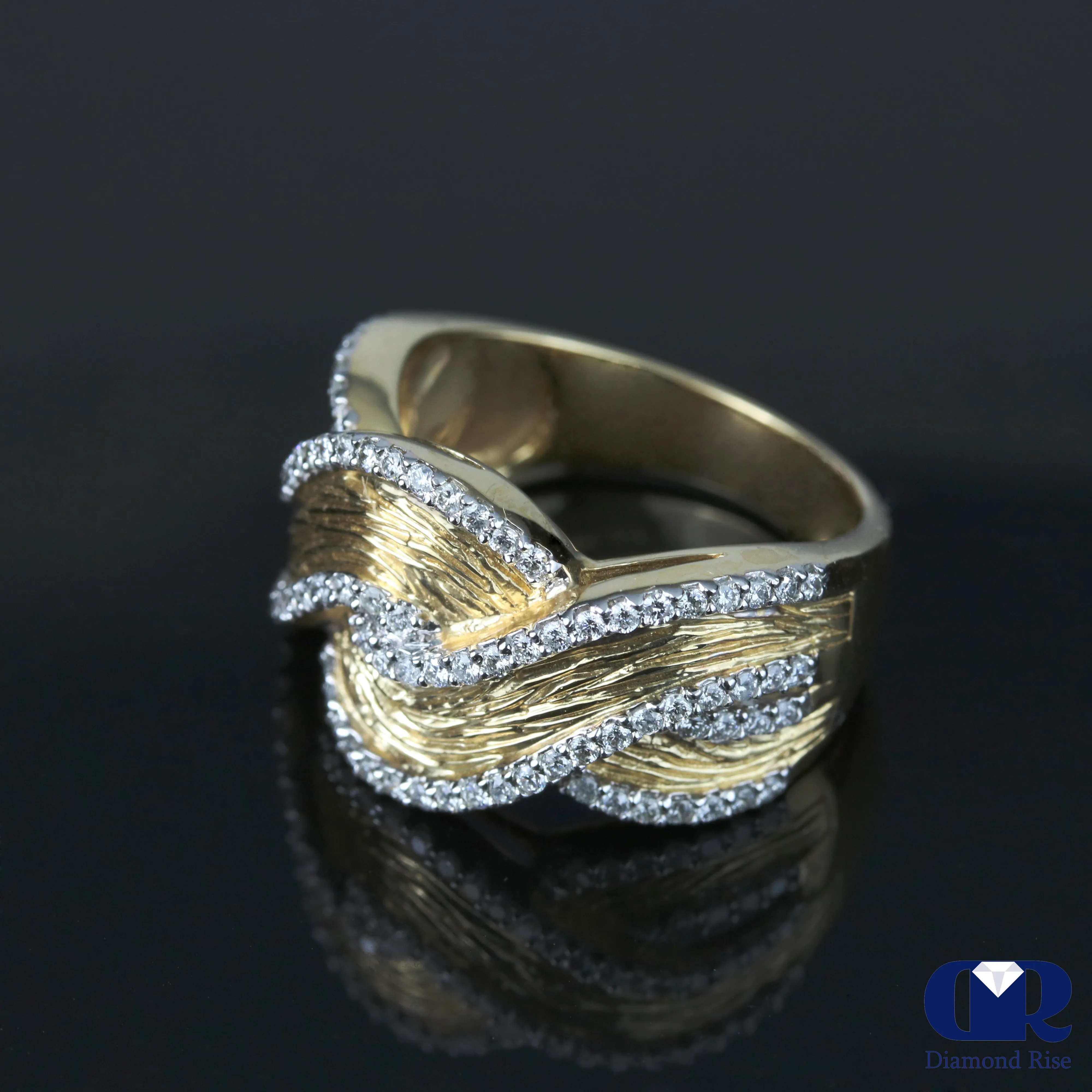 Diamond Hammer Wave Shaped Wedding Ring In 14K Gold