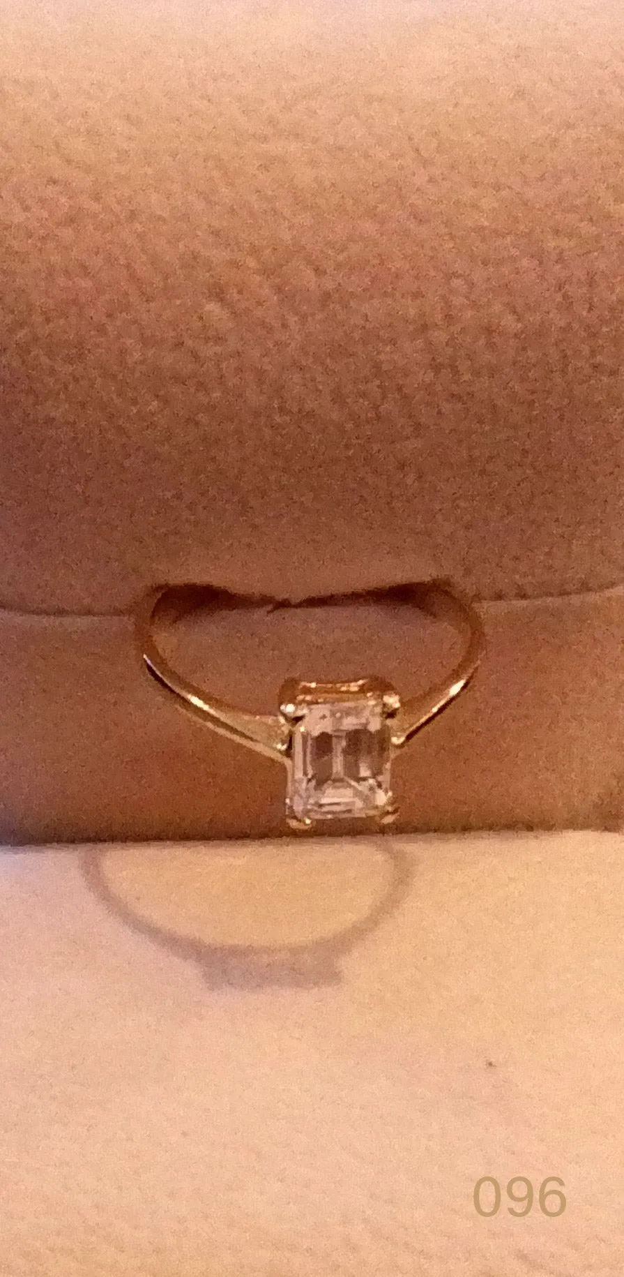 Ladies Yellow Gold Filled Cubic Zirconia Solitaire Ring sz. 7 1/2