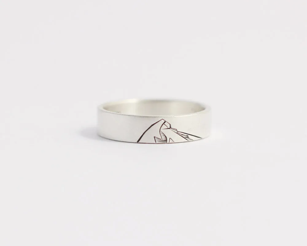 Mountain Ring in Yellow Gold - Medium