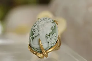 Vintage Style Cameo Ring